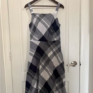 Women’s Navy Blue And White Plaid Midi Dress. Size Medium.